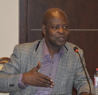 Dr Steve Manteaw